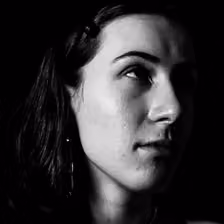 Portrait von Pia