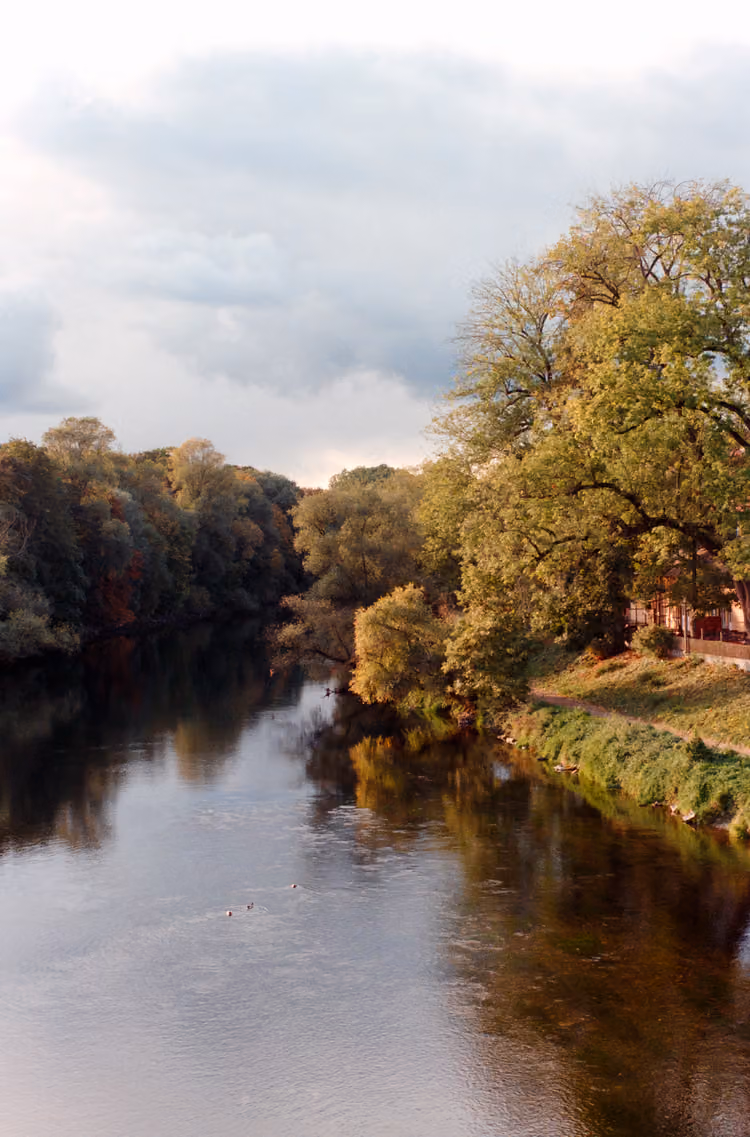 Aussicht auf einen Donau-Nebenkanal, Regensburg