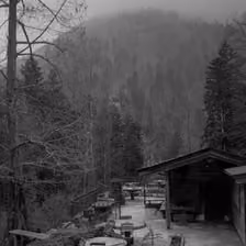 Geschlossenes Restaurant im Wald