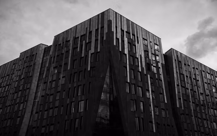Symmetrische Architektur in Hamburg